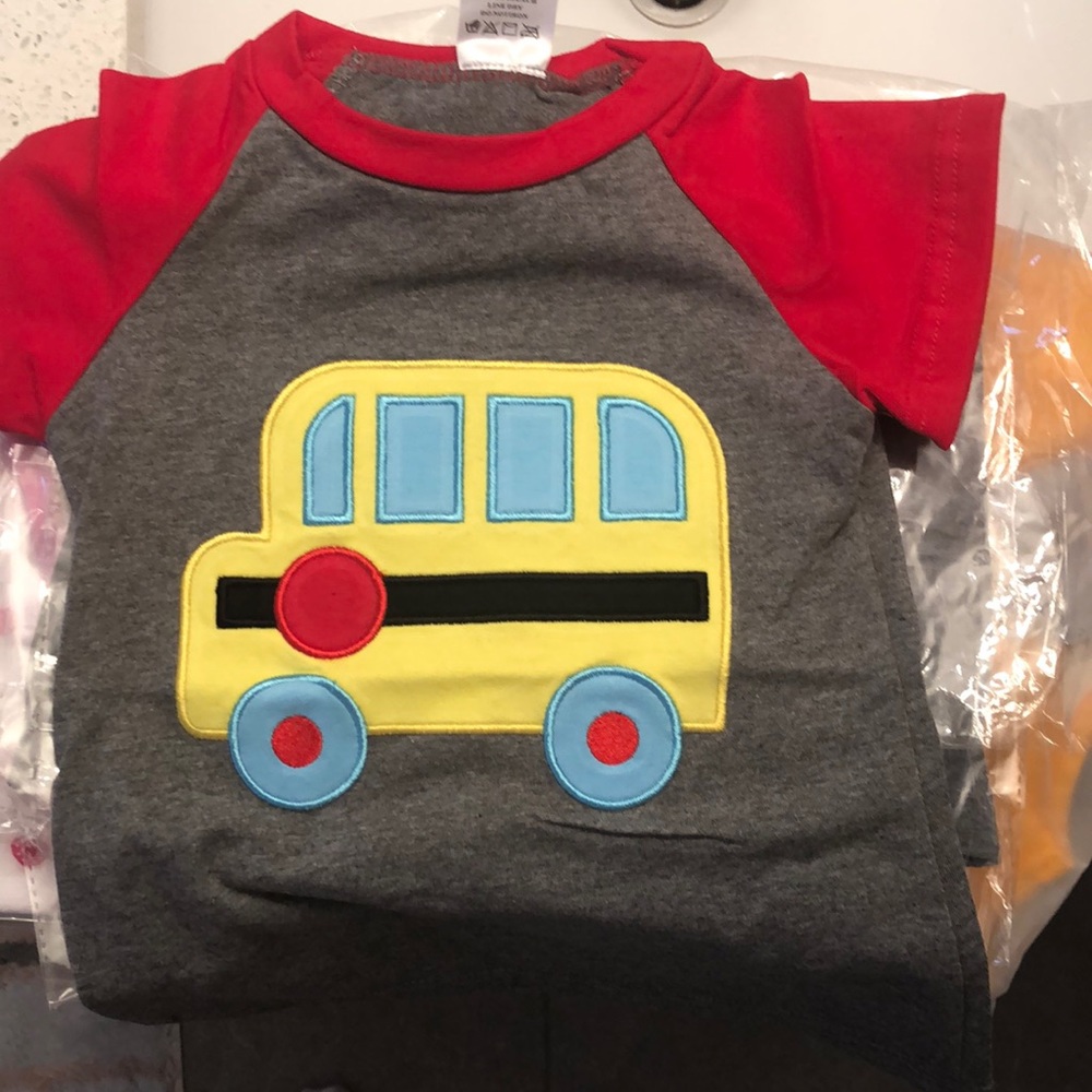 NIB School Bus T-shirt 2T